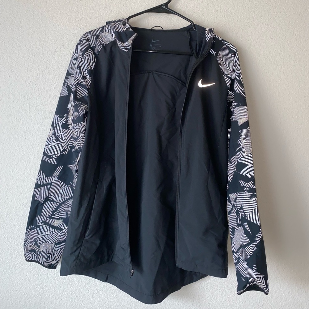 Nike Jacket - Picture 5 of 5